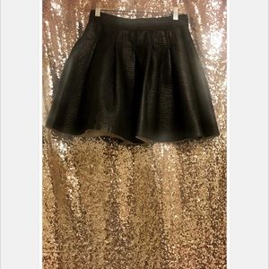 🔥🔥HOT ITEM H&M Faux Leather Pleated Mini Skirt
